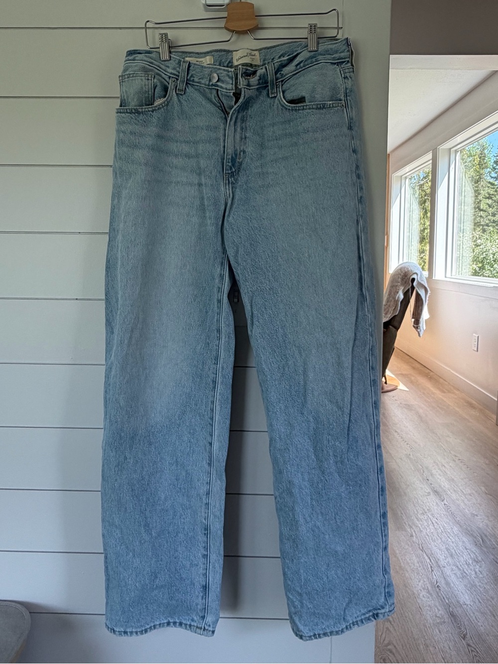 Universal Thread Women's Light Blue Wide-Leg Jeans